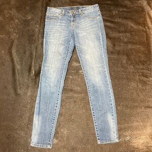 Jessica Simpson “Kiss Me Ankle” skinny jeans. Women’s low rise in size 26 EUC